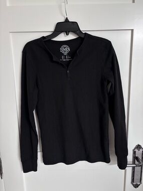 21men Black Long-Sleeve Henley Shirt